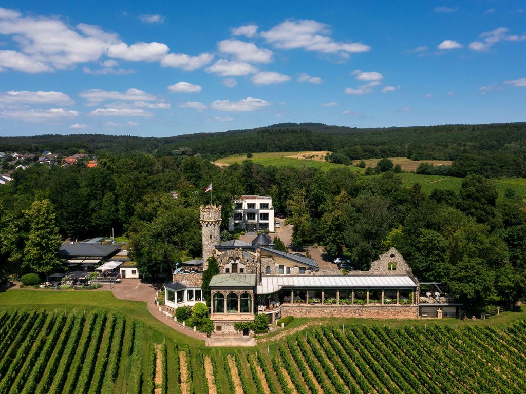 Hotel Burg Schwarzenstein