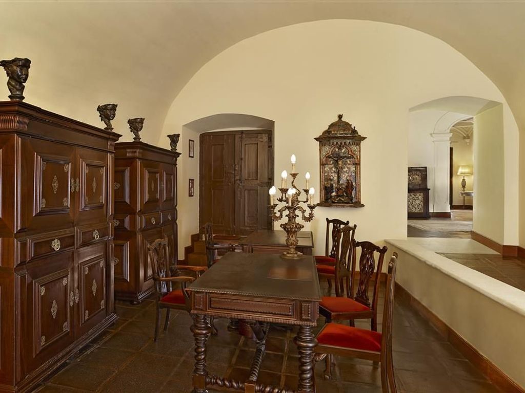 Convento do Espinheiro Hotel & SPA Evora