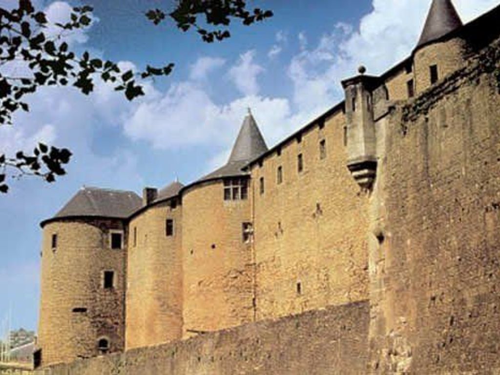 Au Chateau Fort