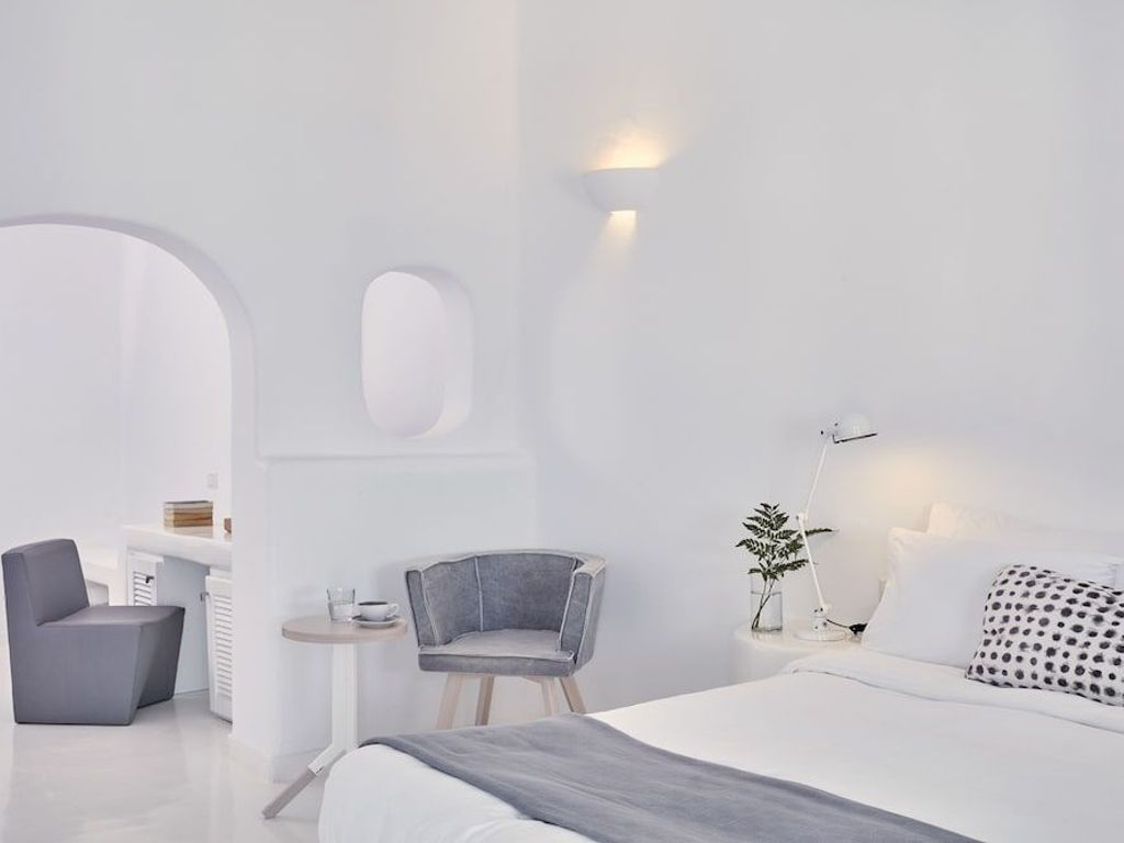Cliff Side Suites