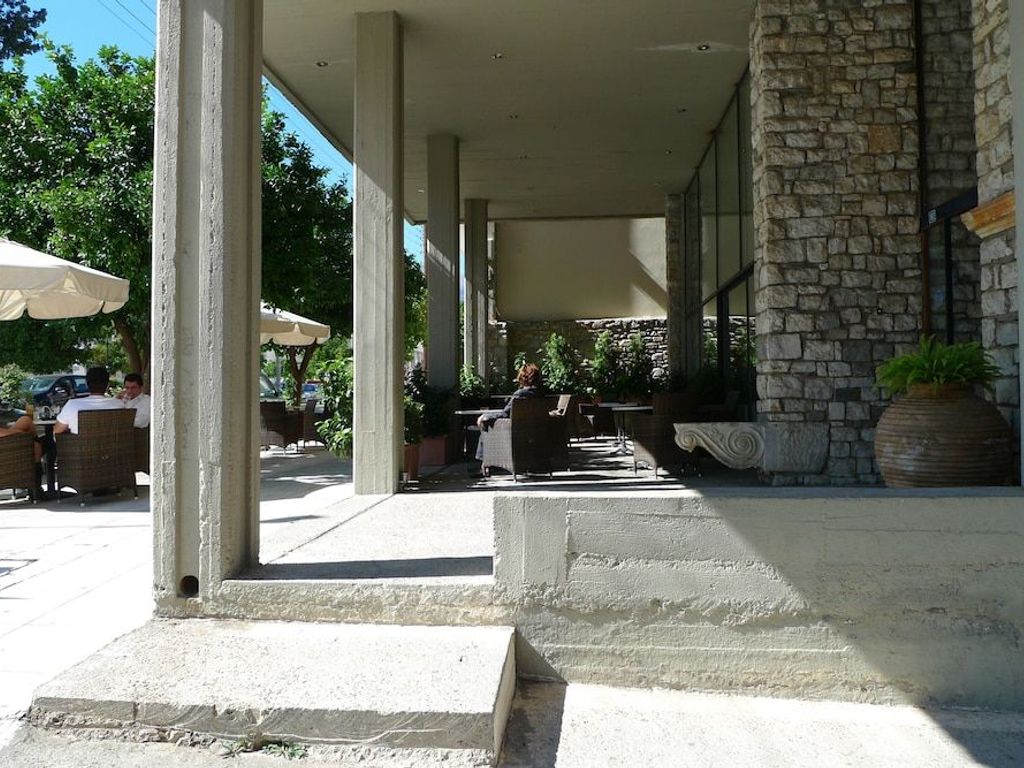 Dioscouri Hotel