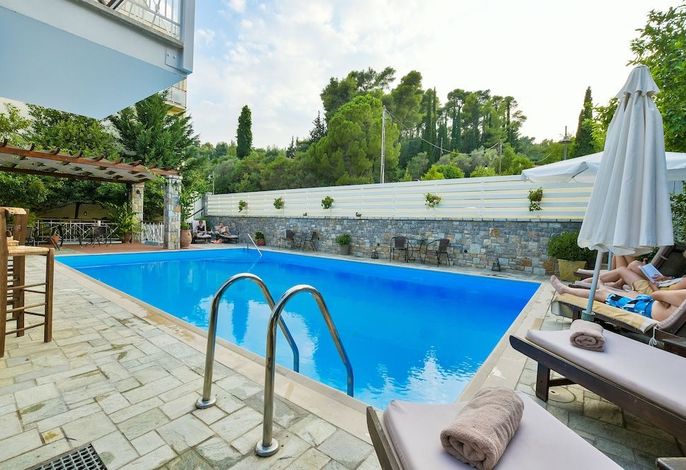 Neda Hotel