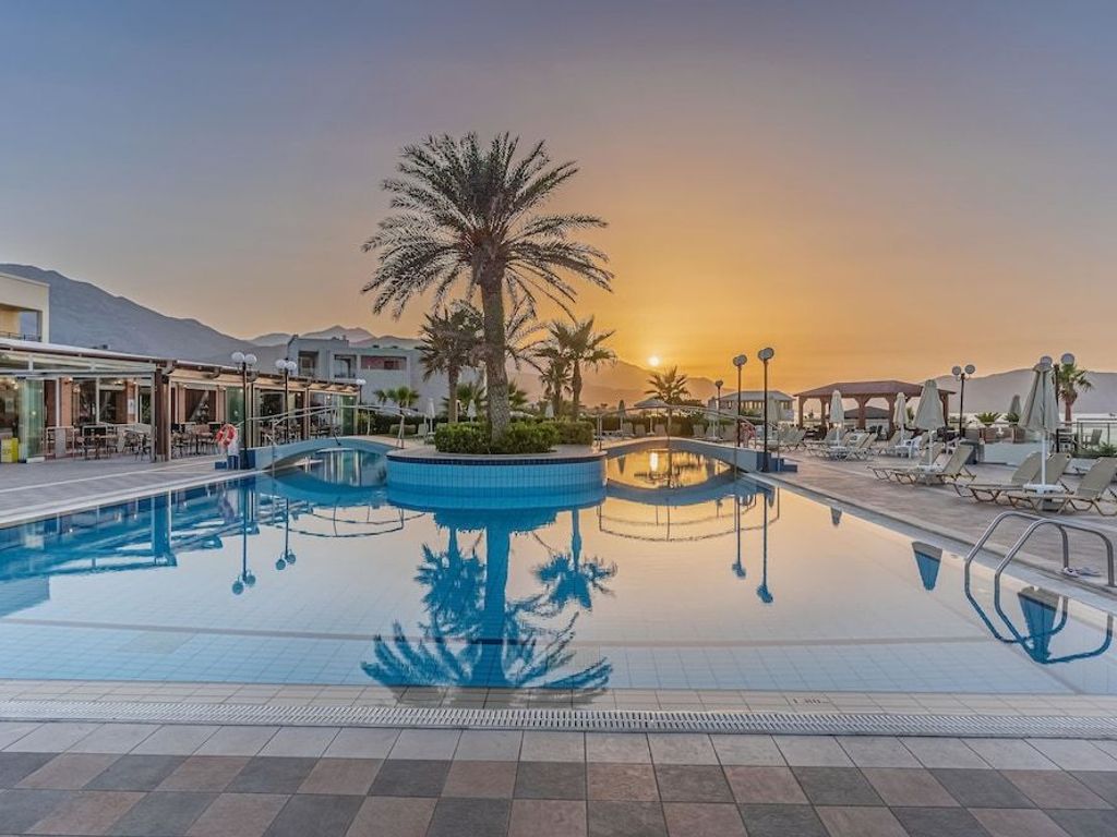Hydramis Palace Beach Resort