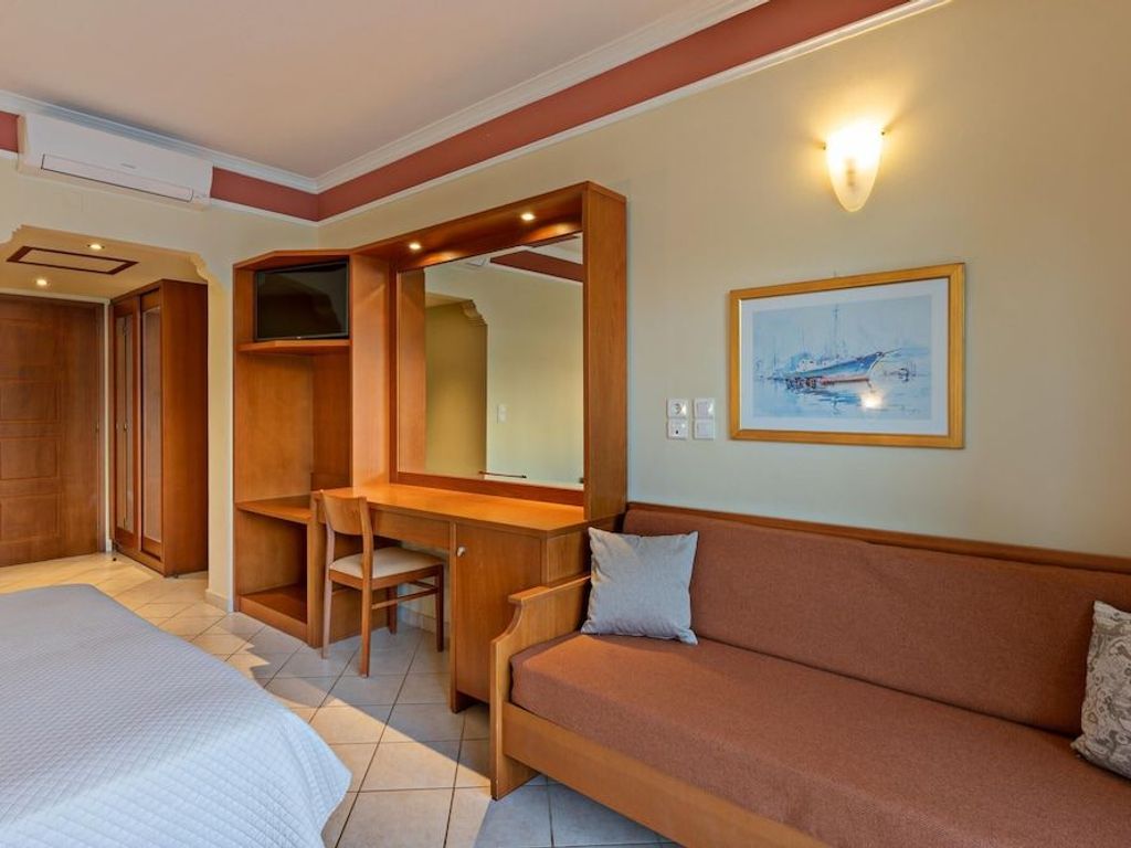 Hydramis Palace Beach Resort
