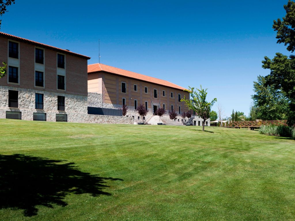 AC Hotels by Marriott Hotel Palacio de Santa Ana