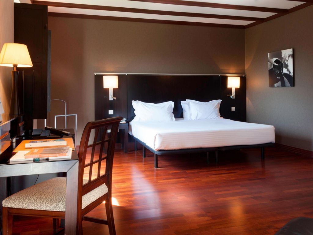 AC Hotels by Marriott Hotel Palacio de Santa Ana
