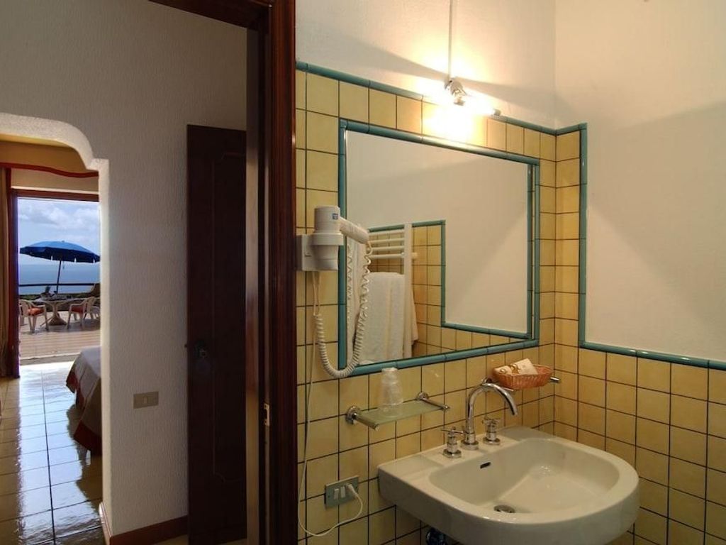 King's Residence Hotel