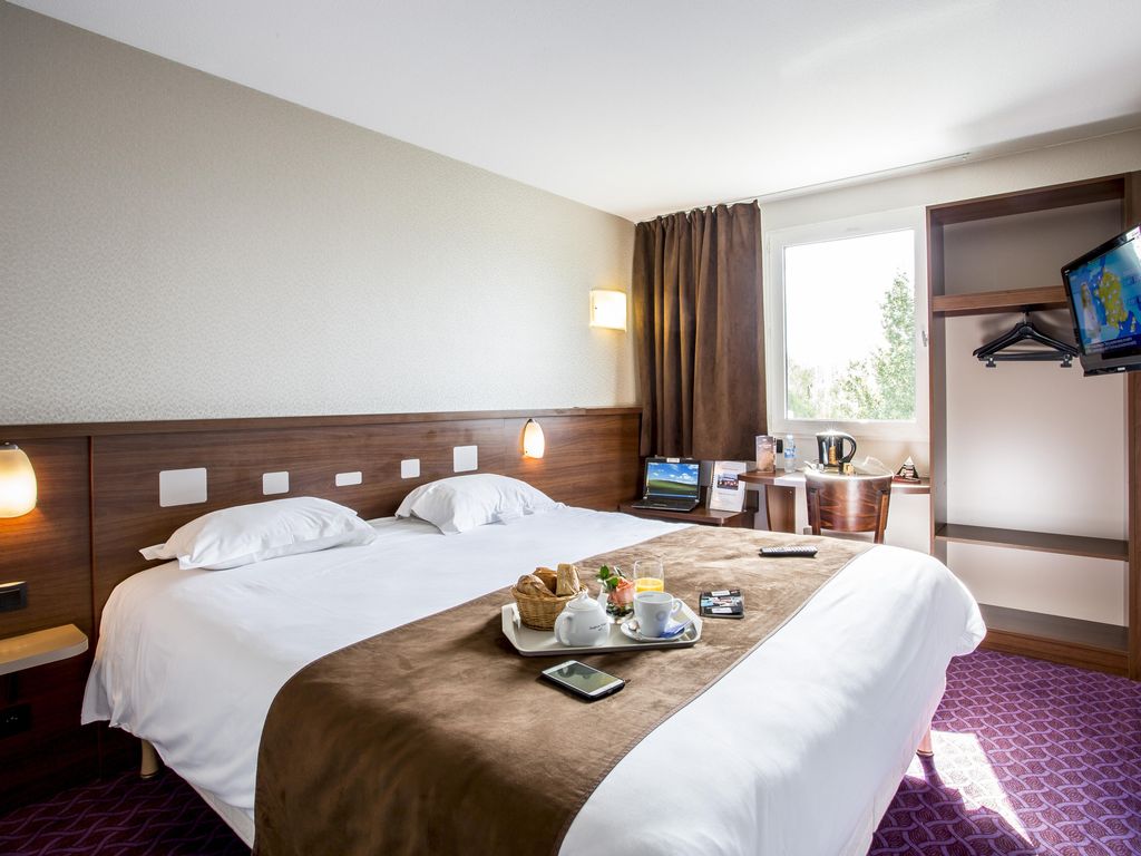 Brit Hotel Rennes – Le Castel