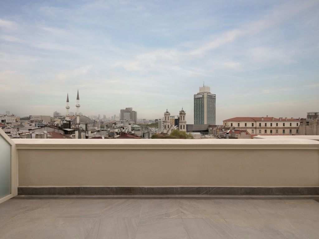 Moxy Istanbul Taksim