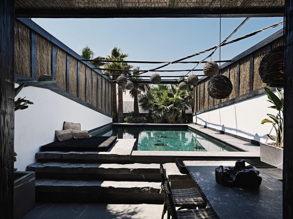 O by Myconian Collection - Myconian O