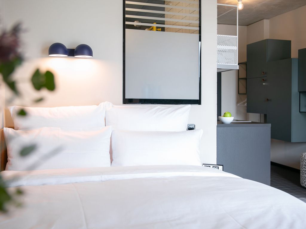 STAYERY Bochum  Ehrenfeld mit Parkplätzen
