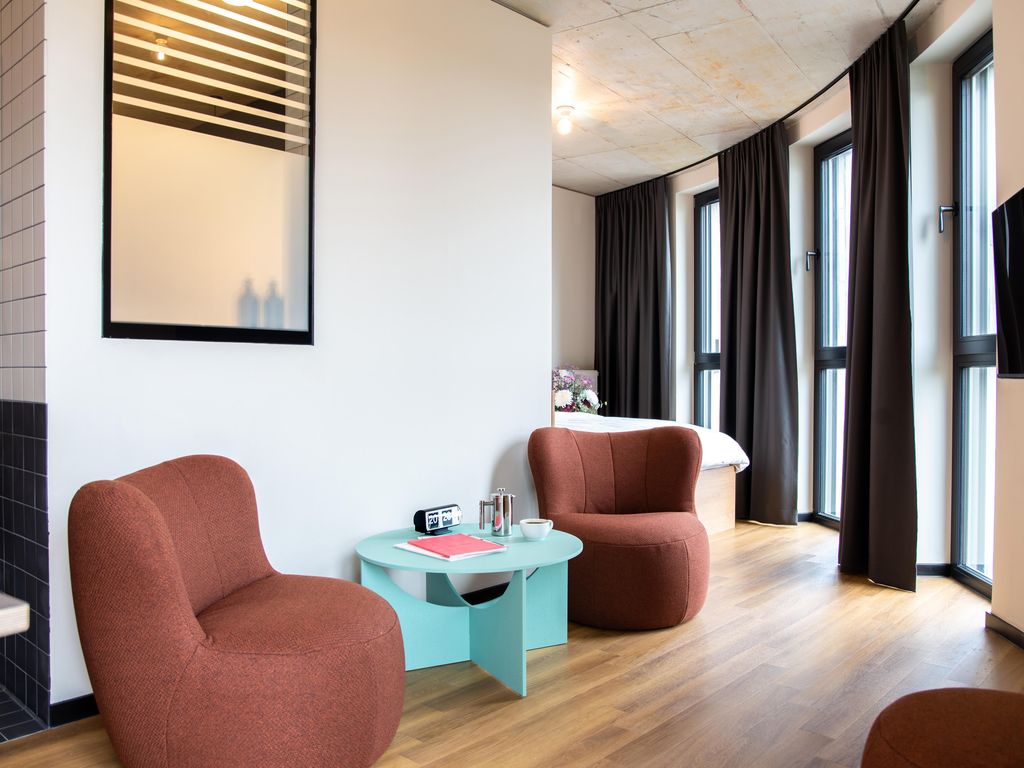 STAYERY Bochum  Ehrenfeld mit Parkplätzen