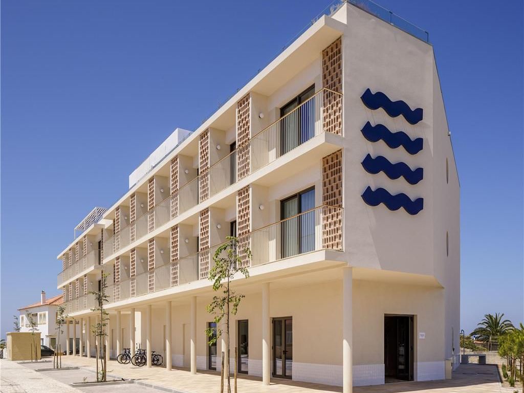 Amarello Hotel Praia Santo Andre Tapestry Collection by Hilton