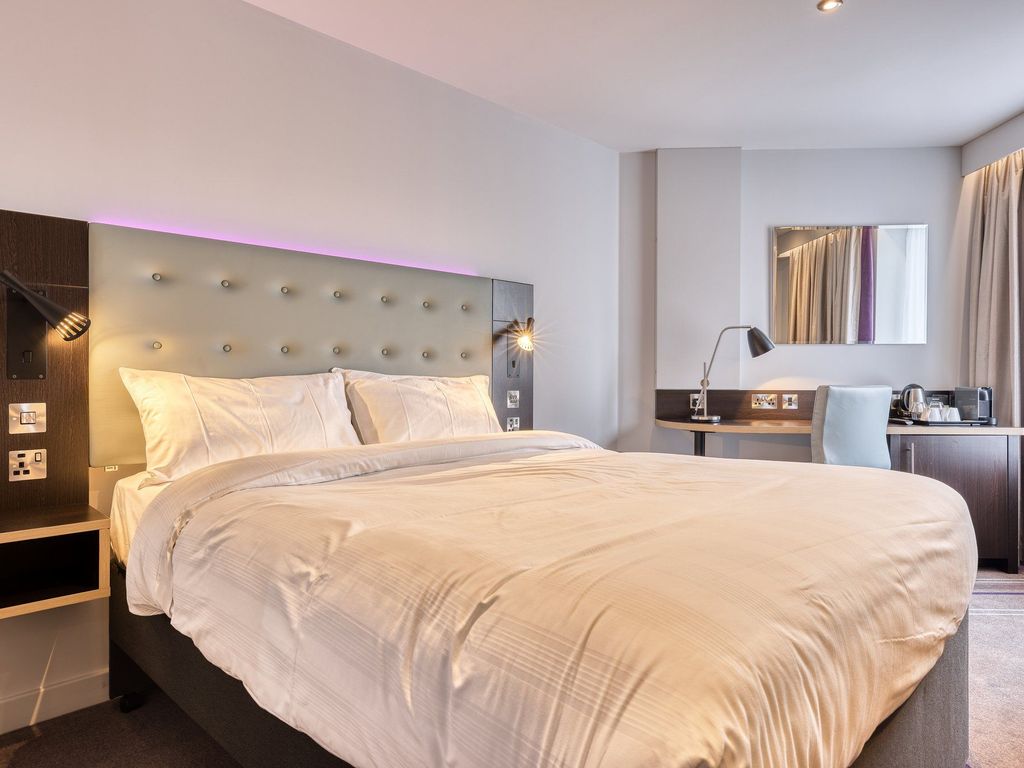Premier Inn London Romford Town Centre