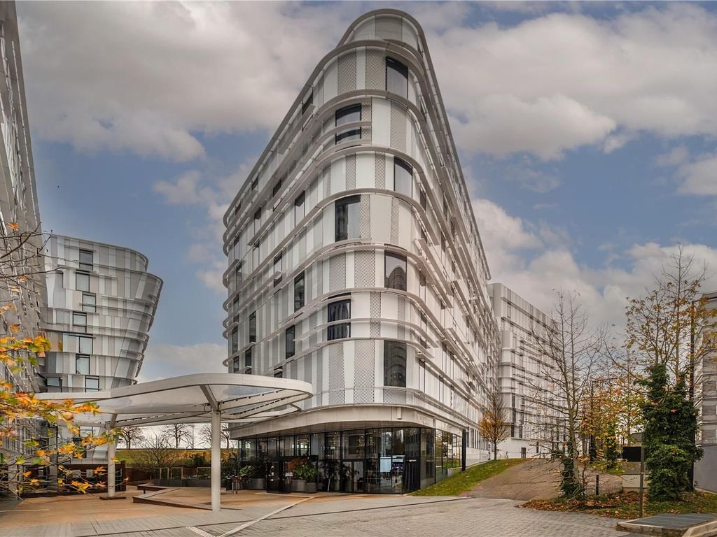 Radisson Blu CDG Airport Terminal Hotel Paris