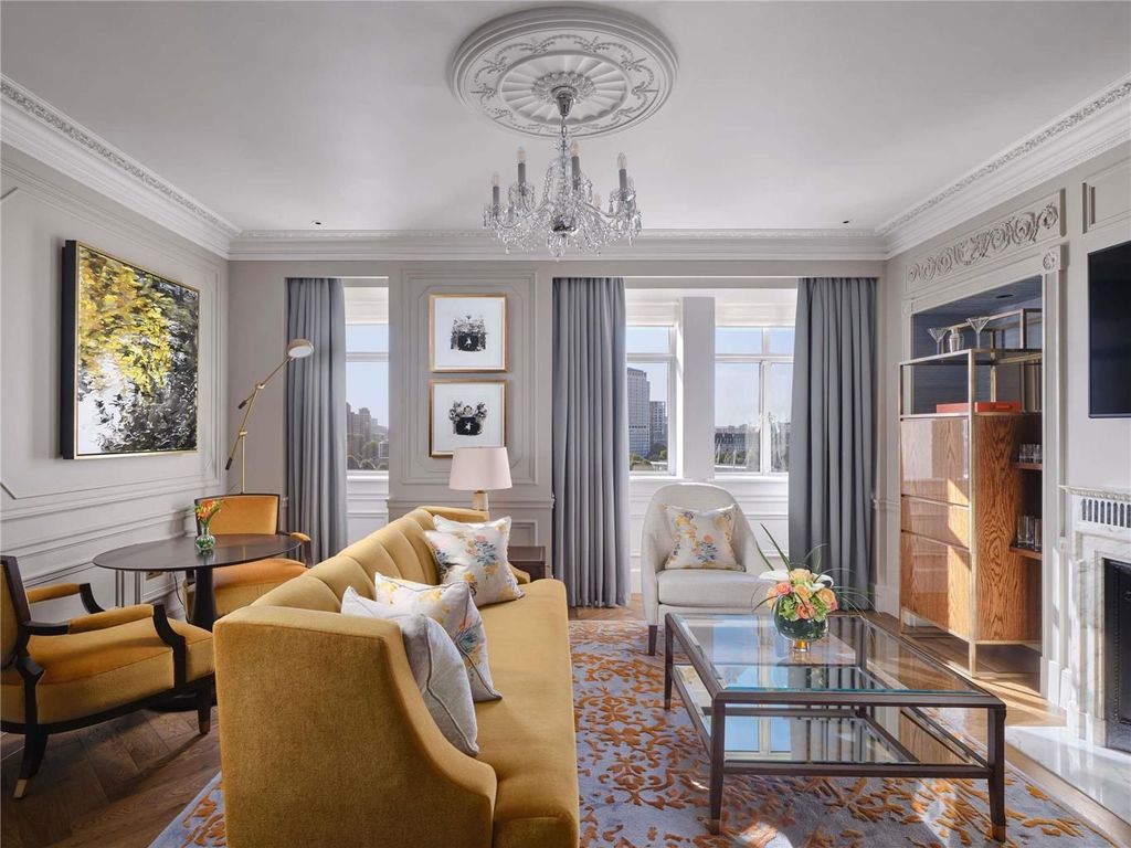 The Savoy - A Fairmont Hotel