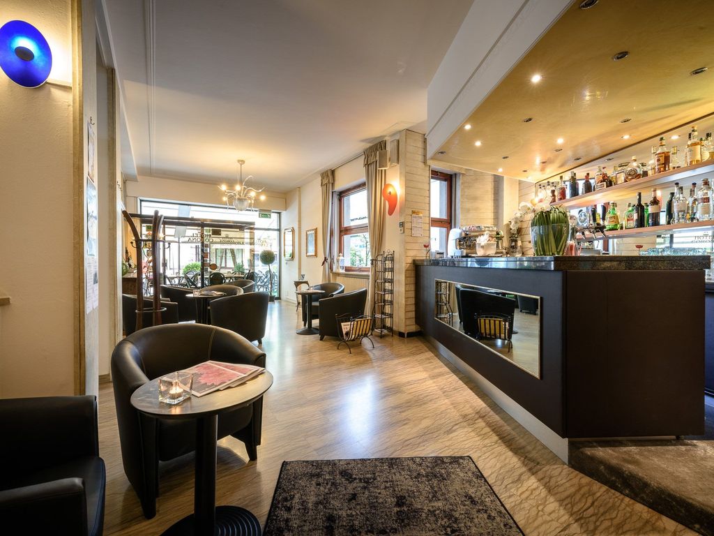 Hotel Corona