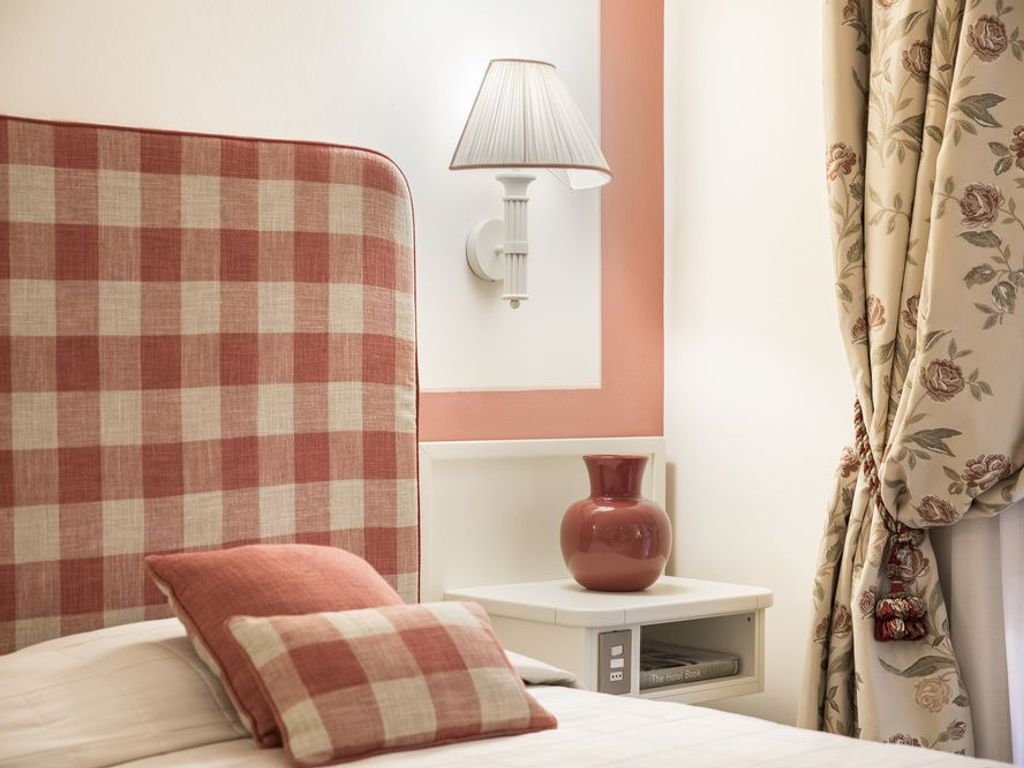 Relais Santa Chiara Hotel