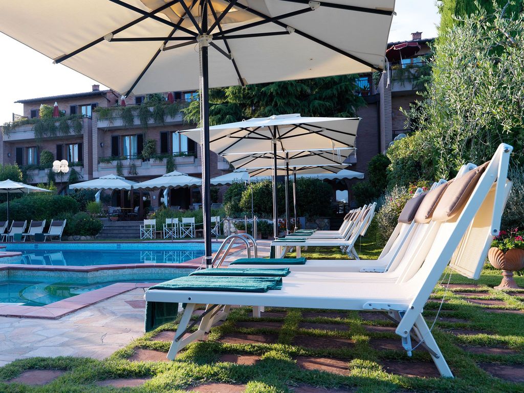 Relais Santa Chiara Hotel