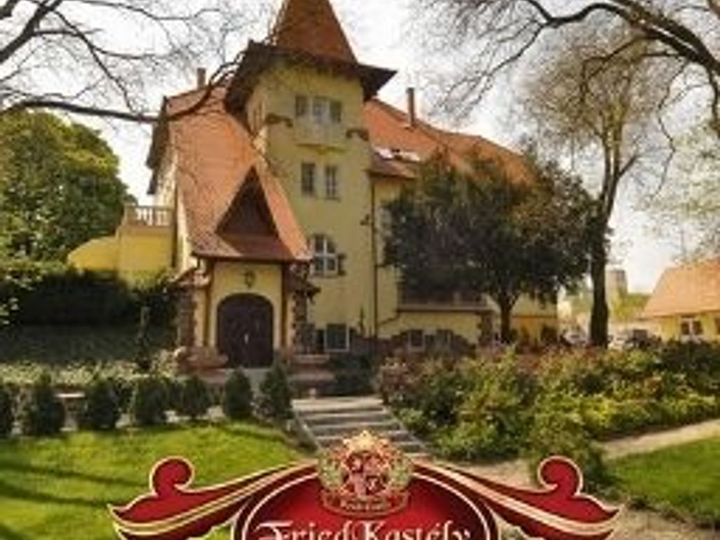 Fried Castle Hotel Resort
