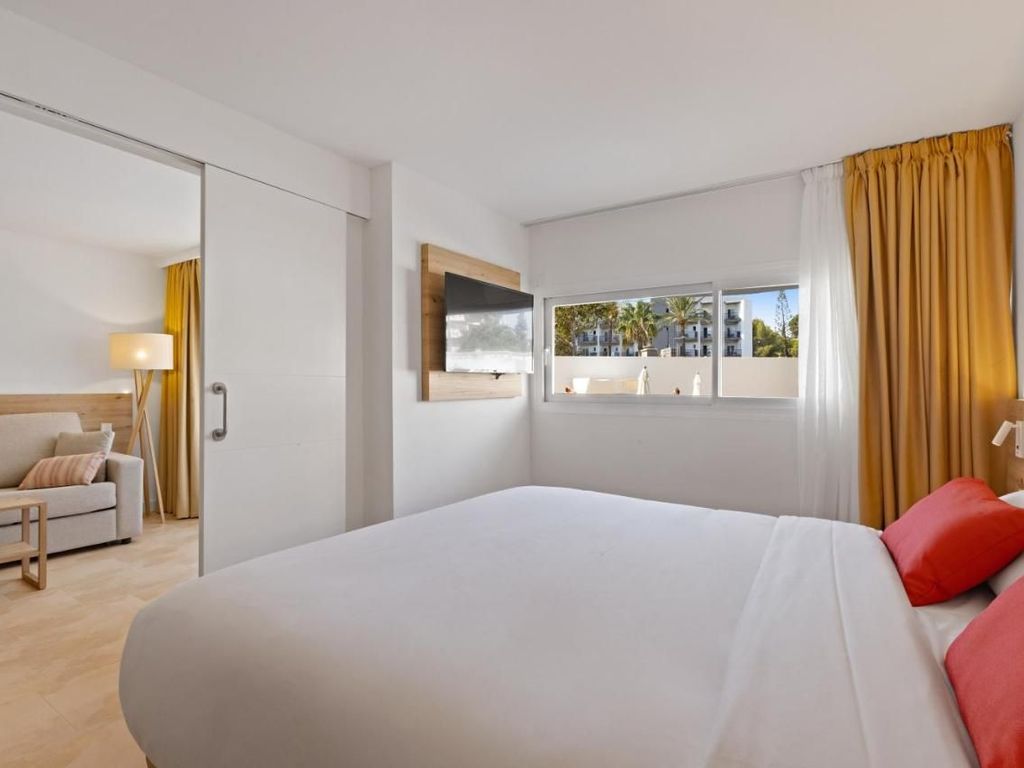 PALMANOVA BEACH APARTMENTS BY TRH