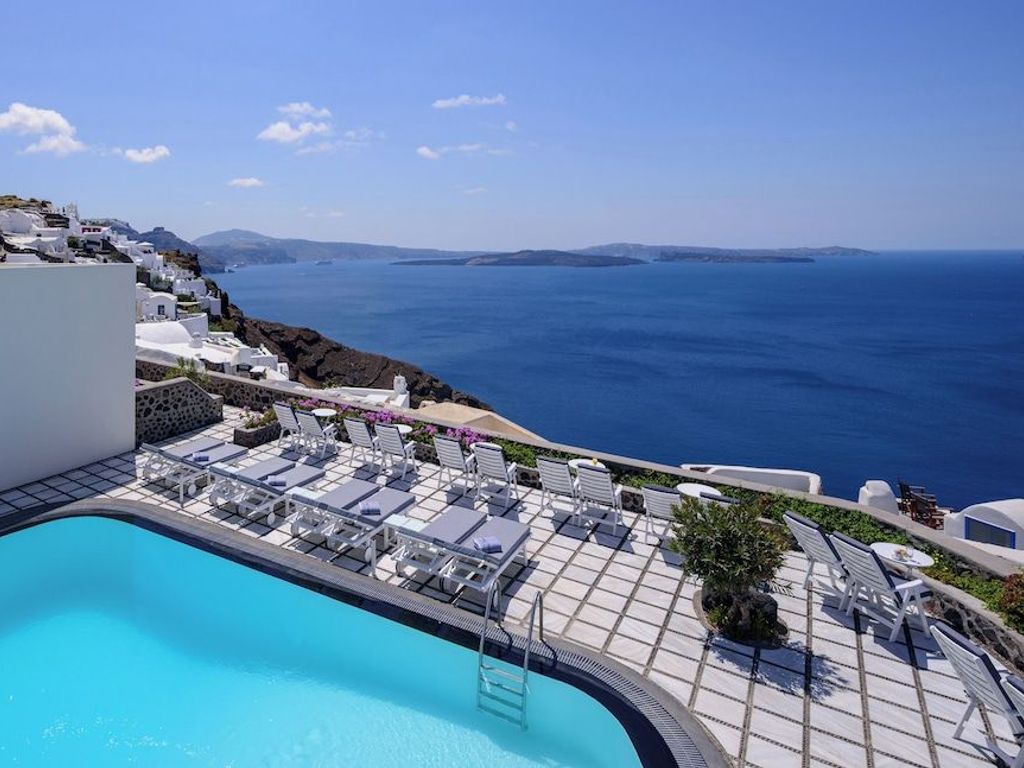 Nikos Villas Hotel in Oia Santorini