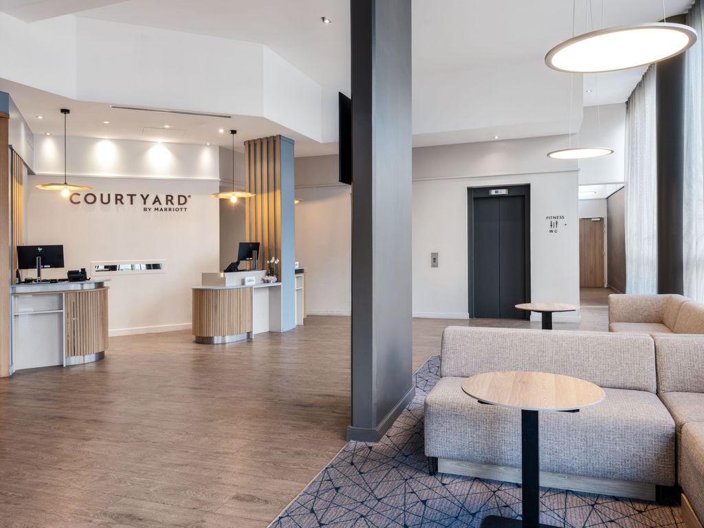 Courtyard by Marriott Paris La Defense West-Colombes