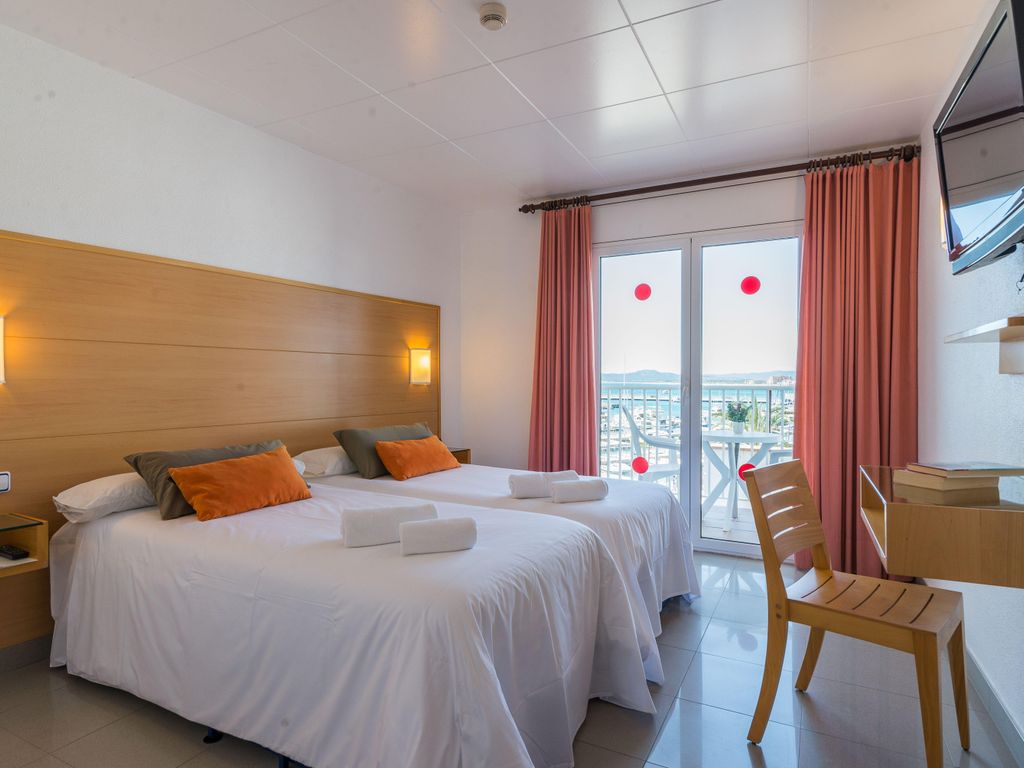 Hotel & Diving Les Illes