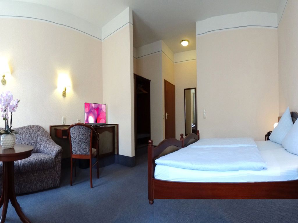 Zur Krone Hotel