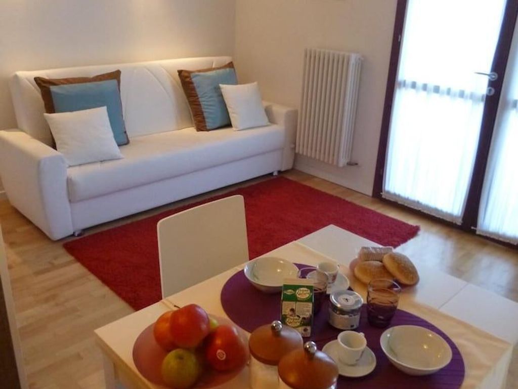 Air Hotel