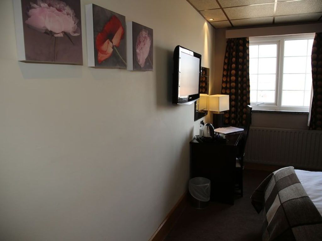 Inn On The Prom Hotel