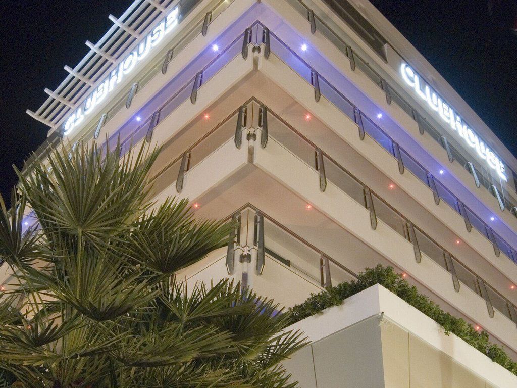Club House Hotel
