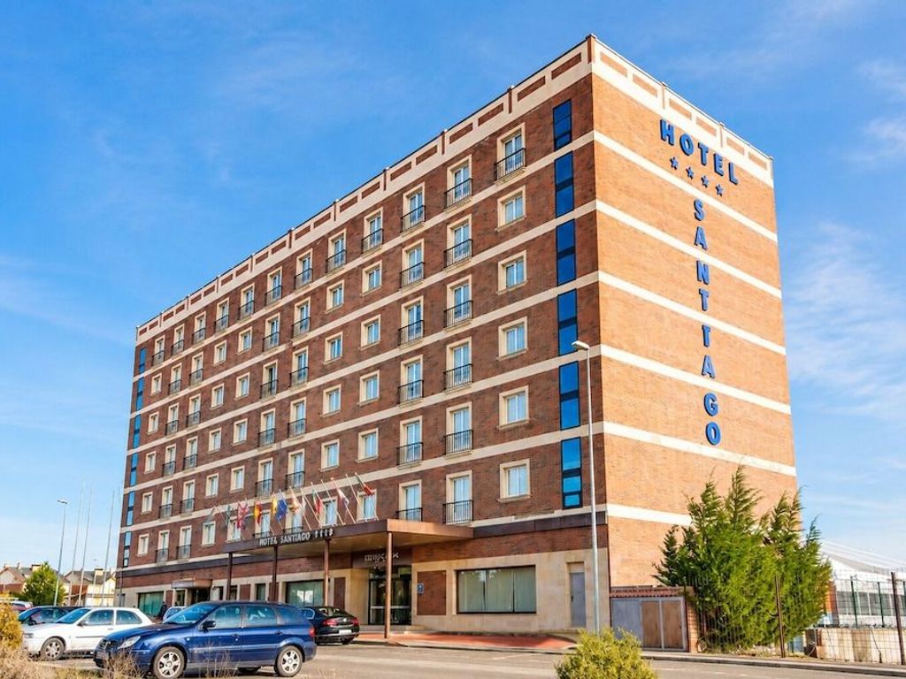 Hotel Santiago de León
