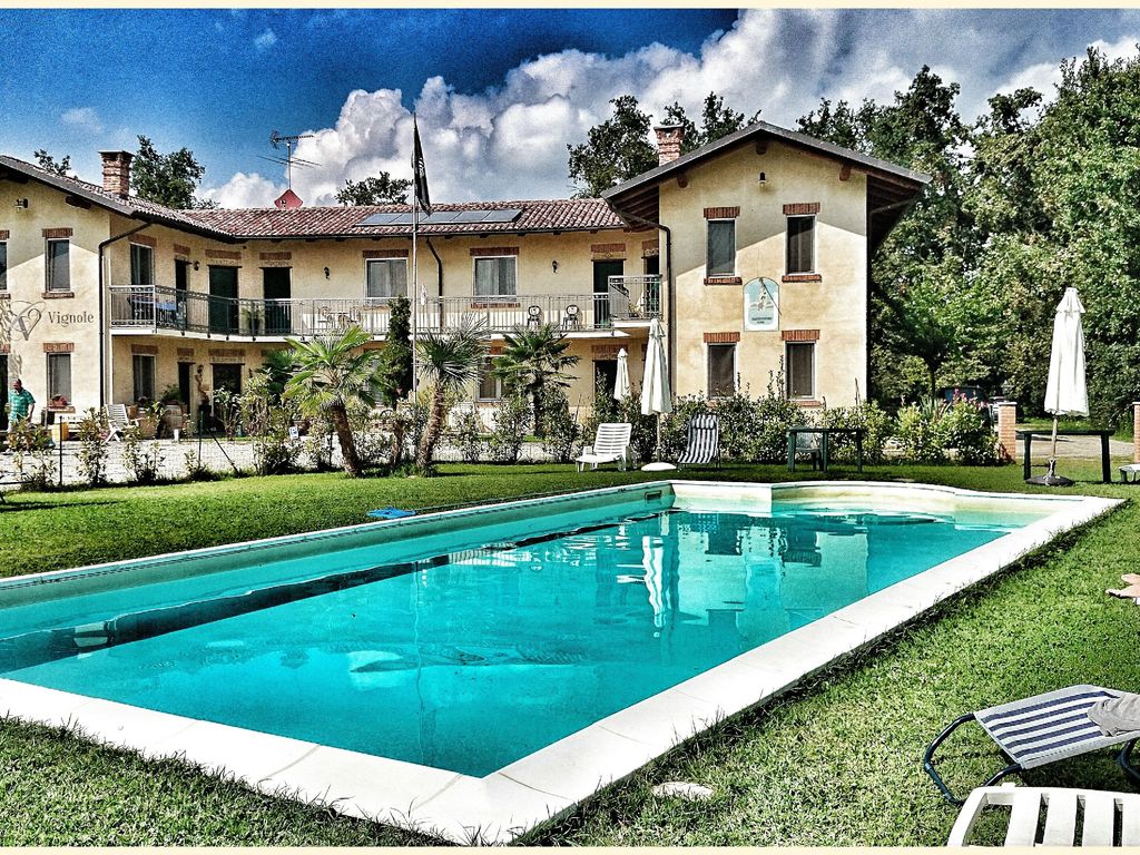 Cascina Vignole