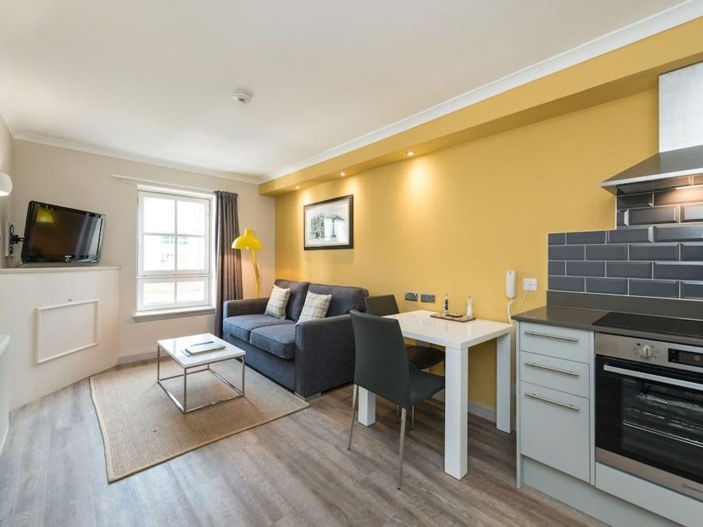 Fountain Court Apartments - Grove