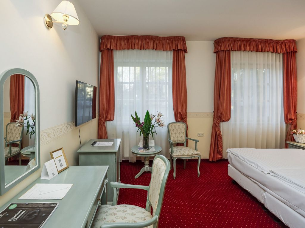 Szidonia Kastelyszalloda Schlosshotel