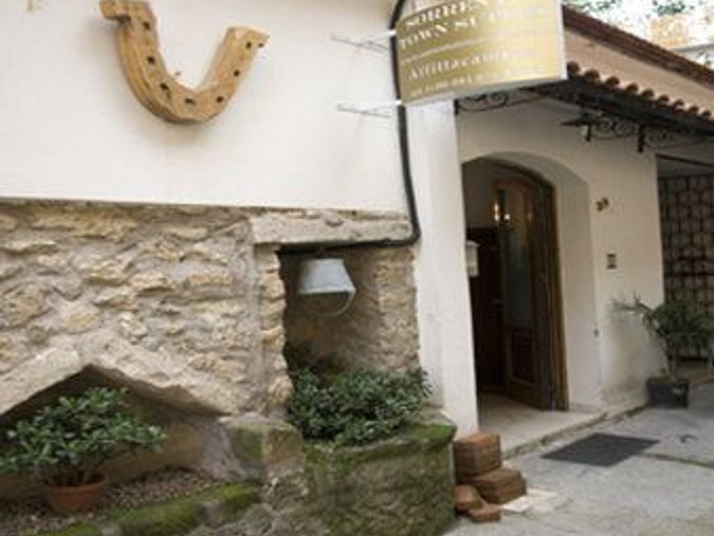 Sorrento Town Suites