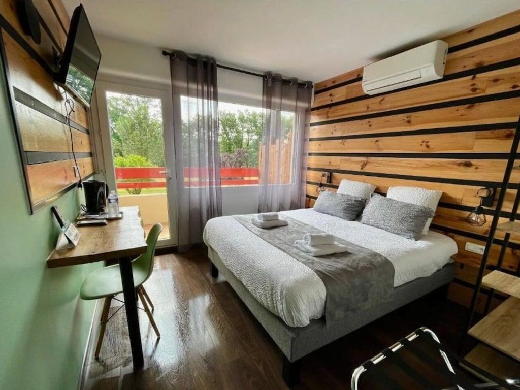 Logis Hôtel Paris-Madrid
