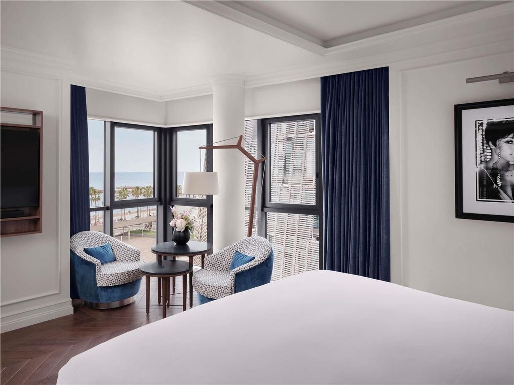 Sofitel Barcelona Skipper