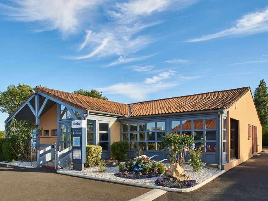Campanile NATURE - Niort Est La Crèche