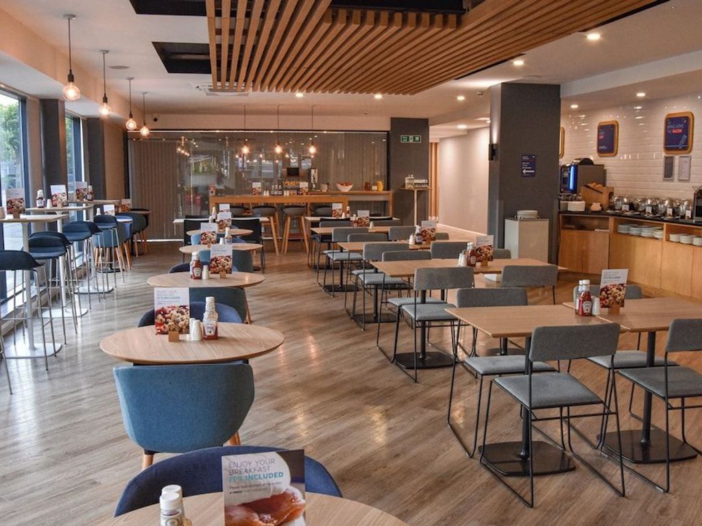Holiday Inn Express LEEDS CITY CENTRE - ARMOURIES by IHG