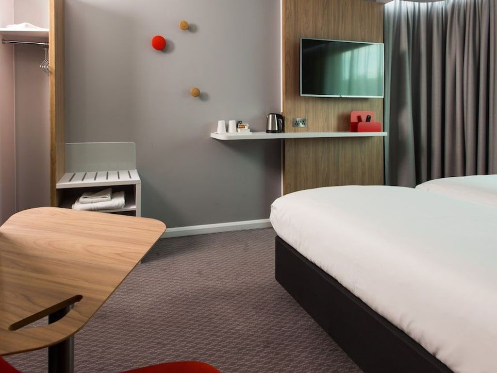 Holiday Inn Express LEEDS CITY CENTRE - ARMOURIES by IHG