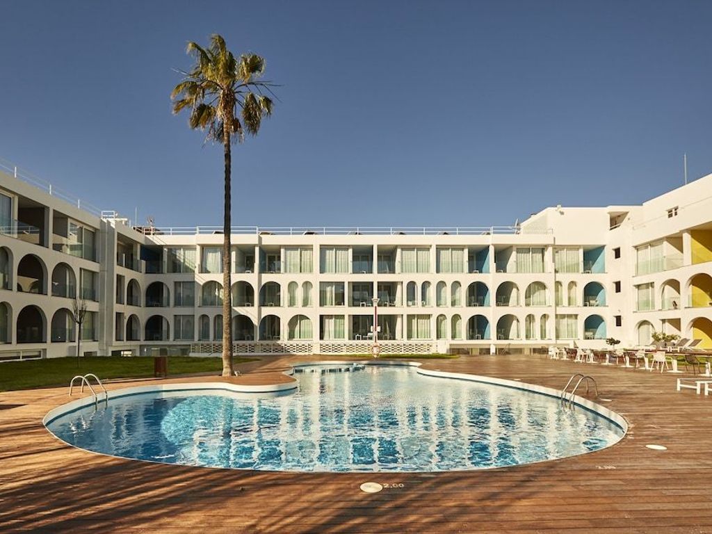 Ebano Hotel Apartments & Spa