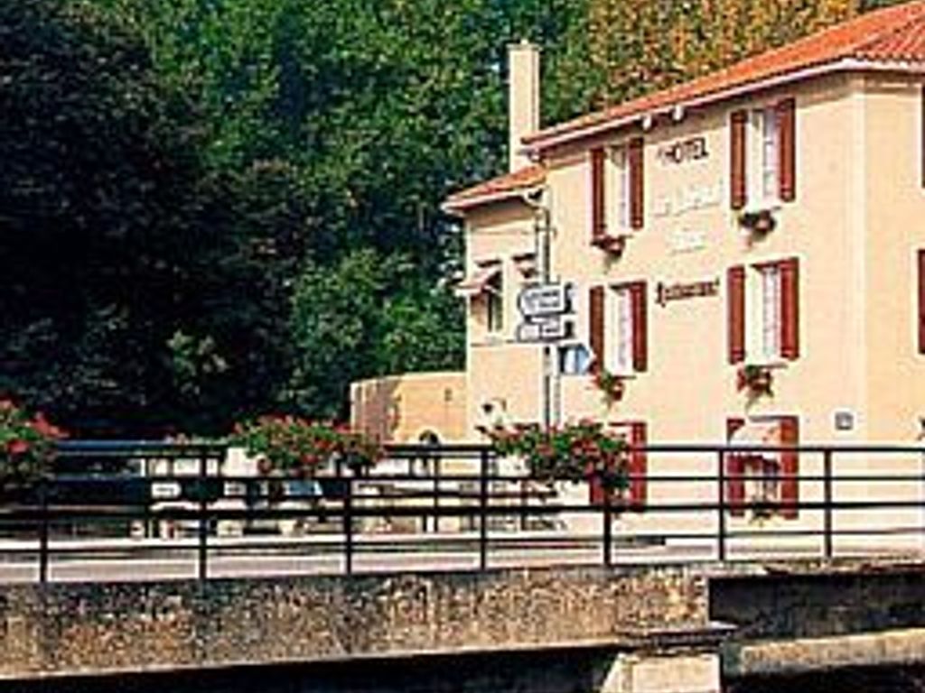 Auberge du Cheval Blanc et le Clovis Logis