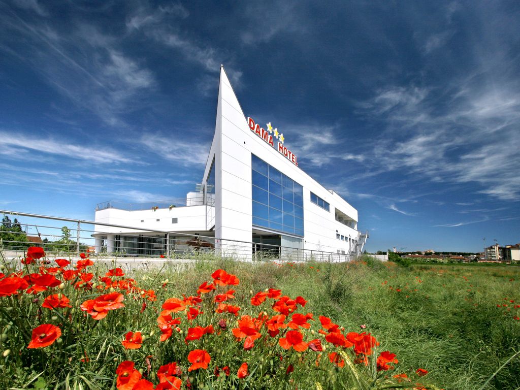 Dama