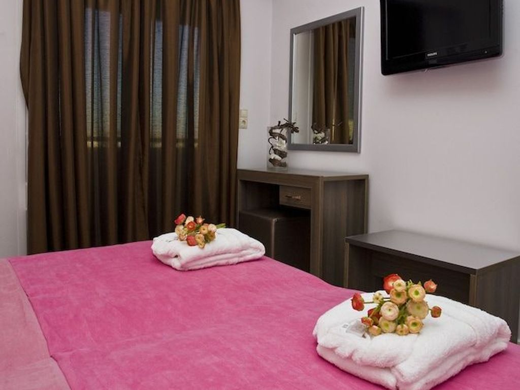 Astron Hotel