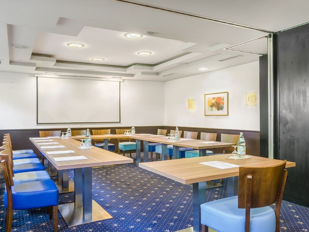 Garner Hotel STUTTGART CITY CENTRE by IHG
