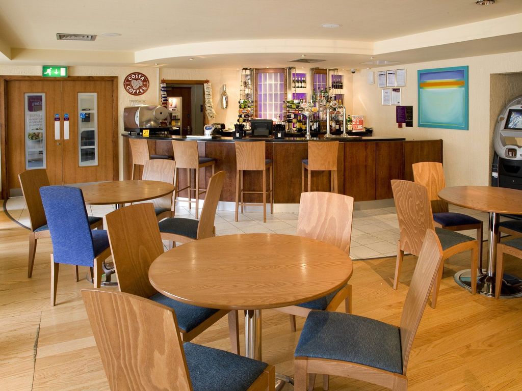 Premier Inn Stevenage Central
