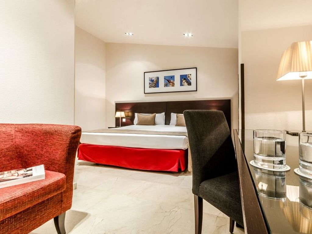EXE SUITES 33