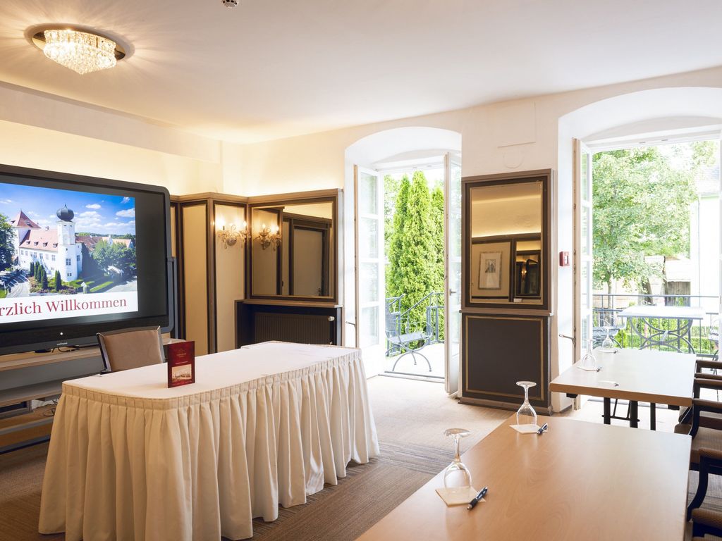 Schlosshotel Neufahrn